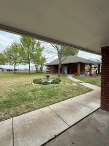 Farmhouse in Red Oak - Image 2