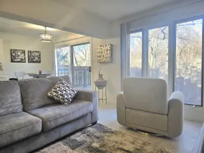 Ivy Retreat | Bright 3BR Townhome | Deck | Arcade - Image 2