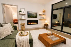 Pool View | Sleeps 6 | Walk to NRG | Free Parking - Image 2