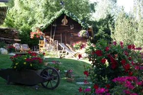 Small Chalet Le Clopet with Jacuzzi - Image 2