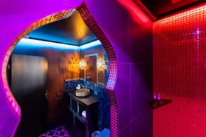 Palace of the 1001 Nights with Private Jacuzzi - Image 5
