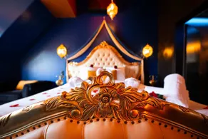 Palace of the 1001 Nights with Private Jacuzzi - Image 4