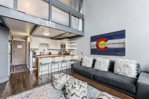 Central Vail Condo – Slopes & Shops Nearby - Image 4