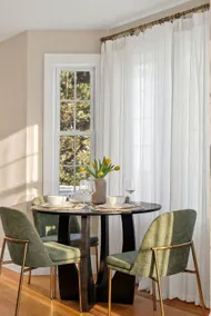 SkyDeck Stylish Stay - Image 5
