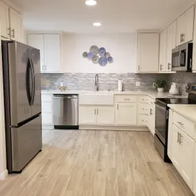 Charming escape w/ Homey Touches - Image 2