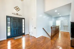 Huge Family Home Near Lynchburg - Image 2