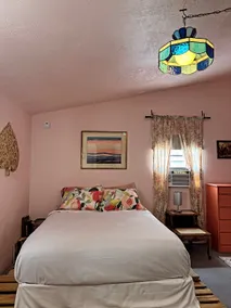 Comfy horse sanctuary guesthouse - Image 4