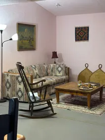 Comfy horse sanctuary guesthouse - Image 2