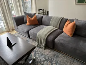Urban Apartment Nestled on College - Image 5