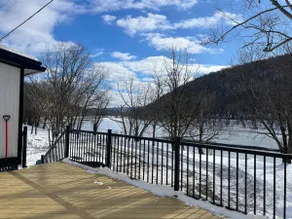 River Retreat - Riverfront Getaway - Image 4