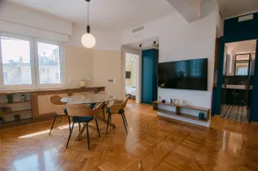 Exarcheia Gem with Stunning Lycabettus views - Image 2
