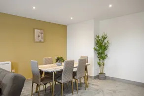 Bright & Roomy Apt near Historic York - 3 Beds - Image 4