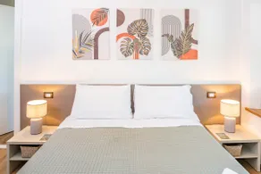 Double room / twin beds and private bathroom - Image 5