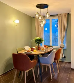 Rare: Architect-designed house with 3 suites - Air-conditioned - Image 4