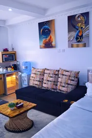 CBD Luxe Studio - Near Westside Mall - Image 3