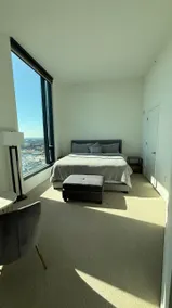 Luxury 13 foot Ceiling 1+Den|1 min Tysons*metro - Image 5