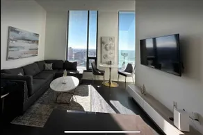 Luxury 13 foot Ceiling 1+Den|1 min Tysons*metro - Image 3