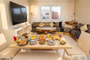 Tea time, 3 Bedroom Home plus Large terber terrace - Image 2