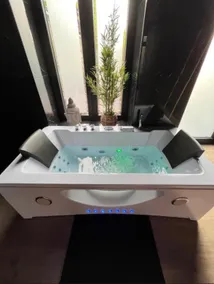 Time for relaxation and a private spa - Image 3