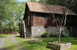 Cozy Log Cabin on Lush 45 Acres with Private Lake! - Image 2