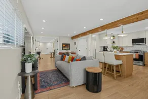 Luxury Mountain View Retreat with Pool & Hot tub - Image 3