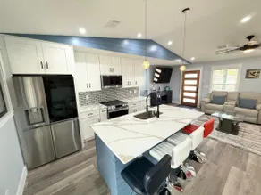 Newly Built Coastal Escape in the Historic City - Image 2