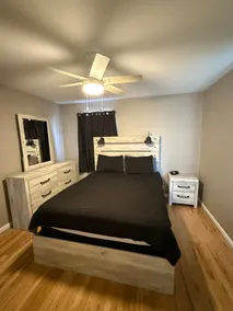 Bright and Spacious 3 br house - Image 5