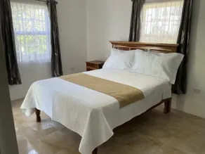 Lagoon Paradise Guest House - Image 5
