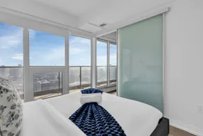 Sleek 2BR near Allan Gardens and Eaton Centre - Image 4
