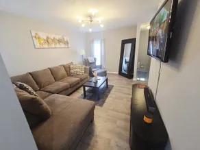 Downtown 2BR w/ Easy NYC & Beach Access via Train - Image 2