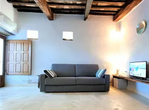 La Petite Maison Saturnia - Image 2