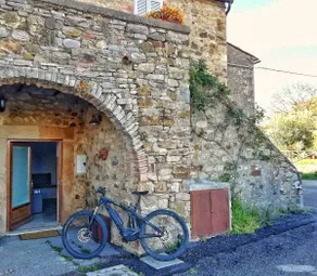 La Petite Maison Saturnia - Image 4