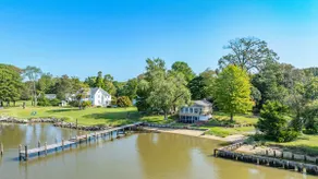 Waterfront Home: Dock and Beach Access - Image 2