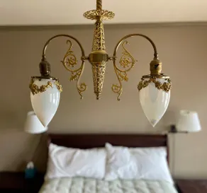 Historic Greystone Manor Near Yellowstone - Image 4