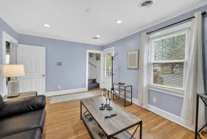 Charming 1950s Bungalow Near Downtown FXBG. - Image 4