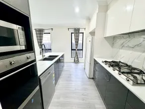 A09-Misty: Comfortable family home in Throsby - Image 4
