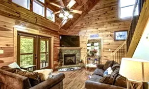 Bear Moon Lodge - Image 4