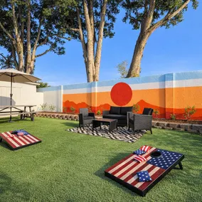 Levi’s Retreat – 2 Kings, Mural, Free Parking - Image 2