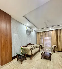 The Calm Corner~Cannaught Residency~Family/Couples - Image 3