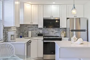 Gulf Breeze Hideaway - Pool, Beach Access - Image 2