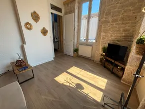 Stylish Stone Apt • Quiet • Walk to Station & Town - Image 3