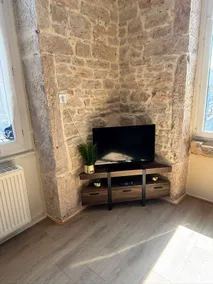 Stylish Stone Apt • Quiet • Walk to Station & Town - Image 4