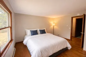 Private Retreat ranch house in South Amherst - Image 3