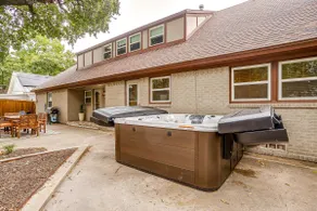 Magnolia Estate: Pool, Hot Tub, Near Stockyards! - Image 2