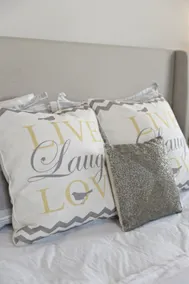 NEW King Bed Cozy Getaway | Gym Access - Image 5