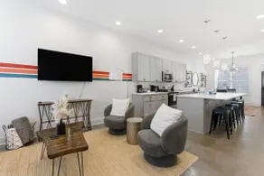 Modern 3BR with Rooftop - 10 Min to Broadway - Image 4