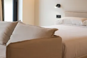 Salon Suites- Presidential apartment - Image 3