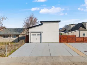 Modern ADU w/ Fireplace, Private Entrance & Patio - Image 2