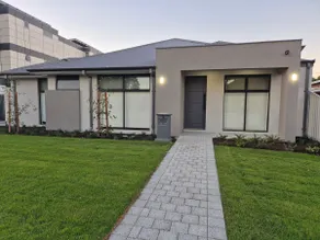 Coastal Luxe 3BR 2BA Near Beach and City - Image 2