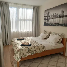 Luxury Manhattan Apartment - Image 2